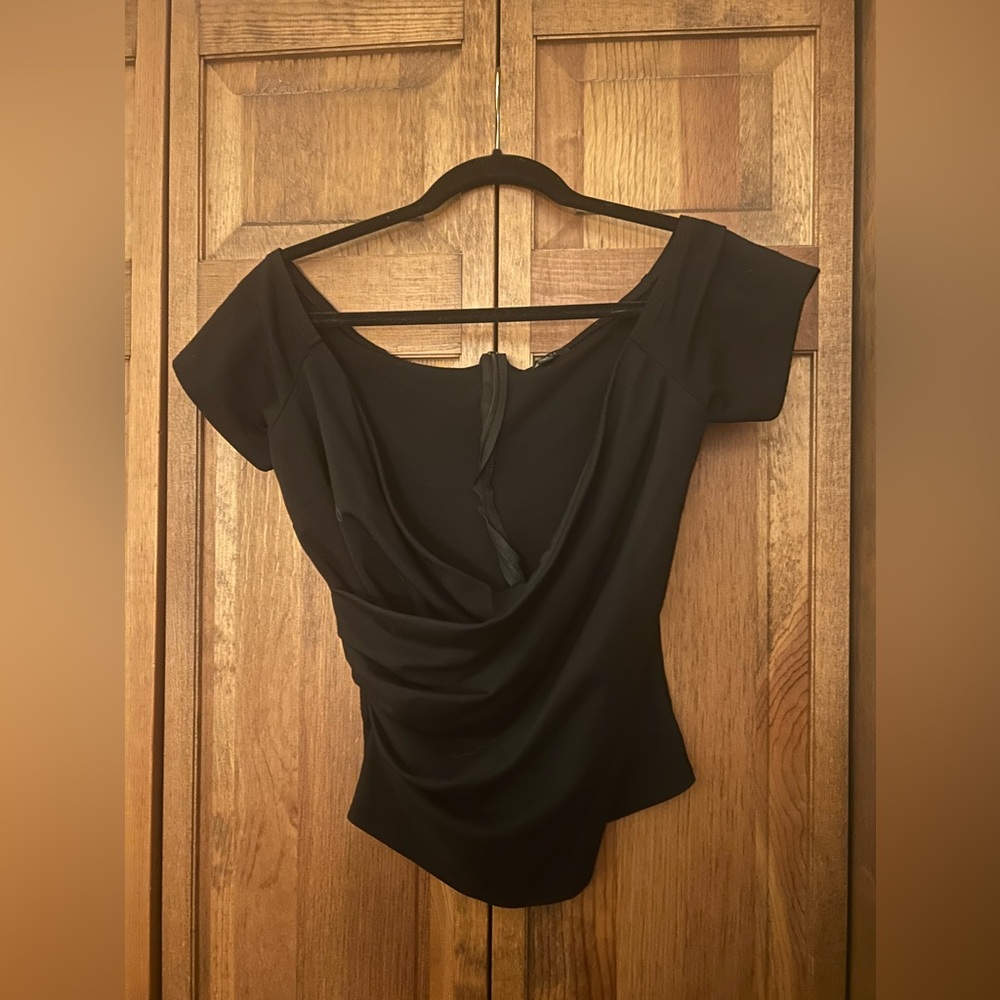 Guess Women's Sz M Minimalist Workwear Chic Black Draped Short Sleeve Blouse Top